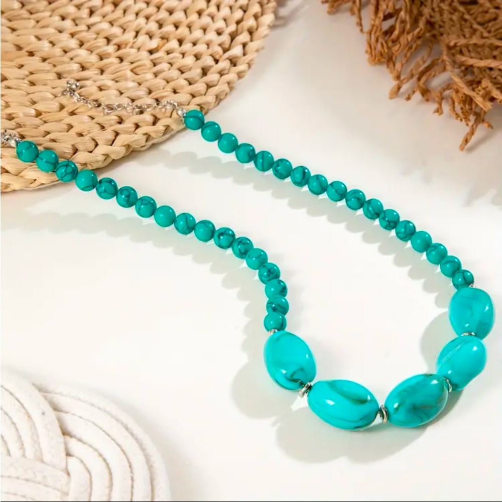 Elegant Blue Beaded Necklace - Picture 2 of 6